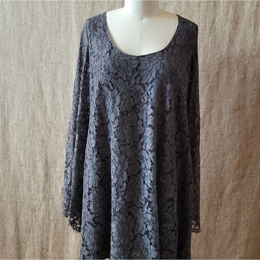 CHASER Grey Lace Bell Sleeve Dress -S - Picture 1 of 5